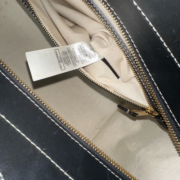 Burberry Pocket Tote Topstitched Leather Medium